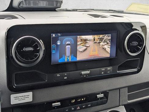 New 2025 Mercedes-Benz Sprinter 2500 image 9