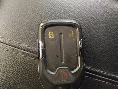 Used 2019 GMC Terrain SLE FWD image 32