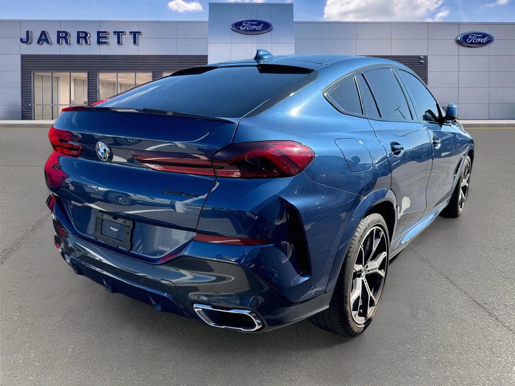 Used 2022 BMW X6 xDrive40i w/ M Sport Package AWD/4WD image 4