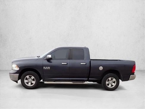 Used 2016 RAM 1500 Classic SLT AWD/4WD image 2