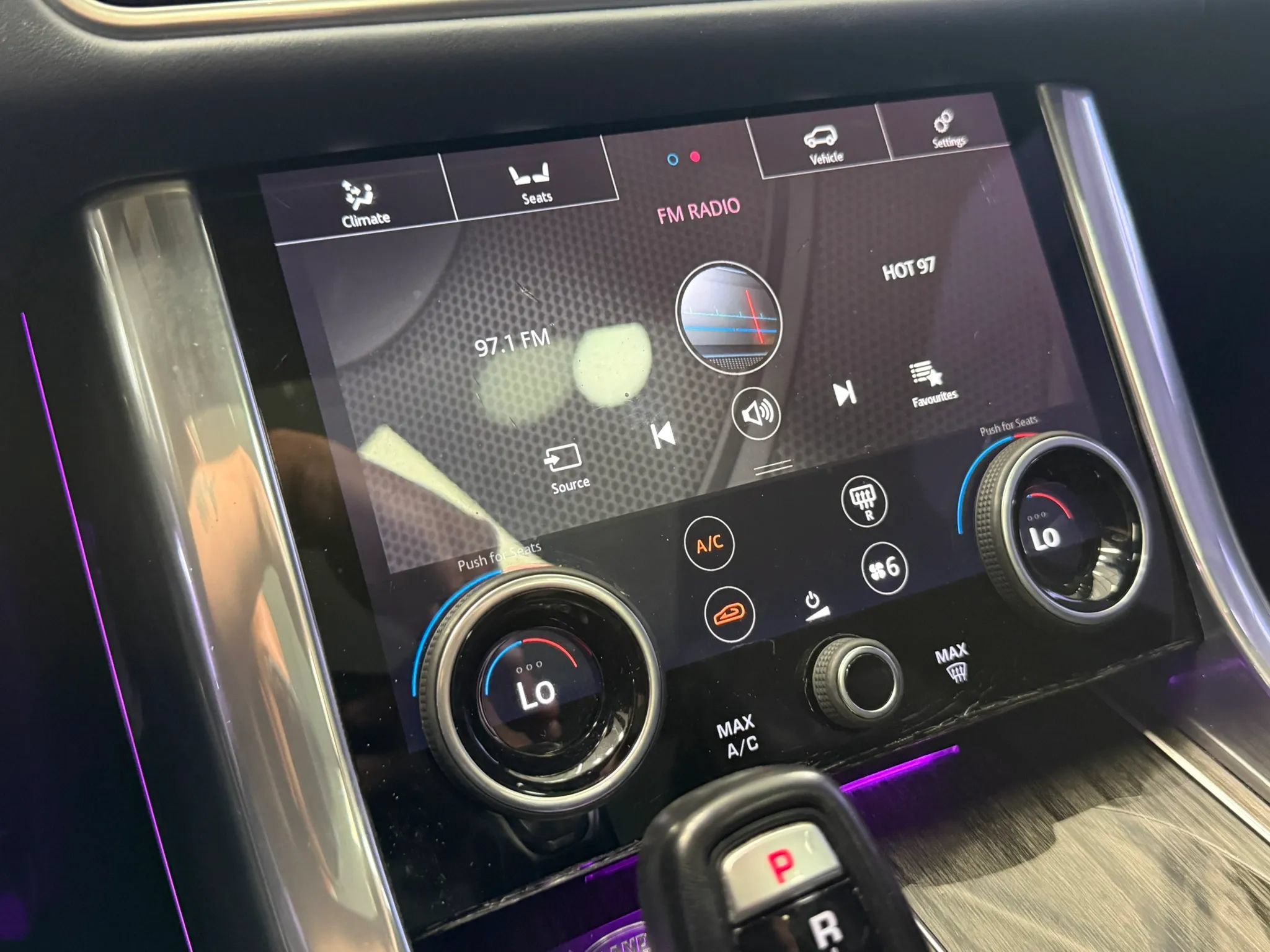 Used 2019 Land Rover Range Rover Sport HSE Dynamic AWD/4WD image 17