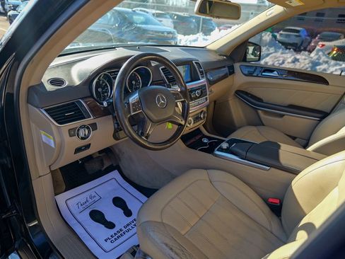Used 2013 Mercedes-Benz GL 450 4MATIC image 30