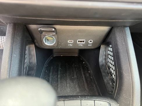 Used 2021 Chevrolet TrailBlazer LT w/ Convenience Package FWD image 16
