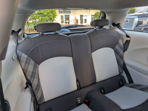 Used 2015 MINI Cooper S image 16