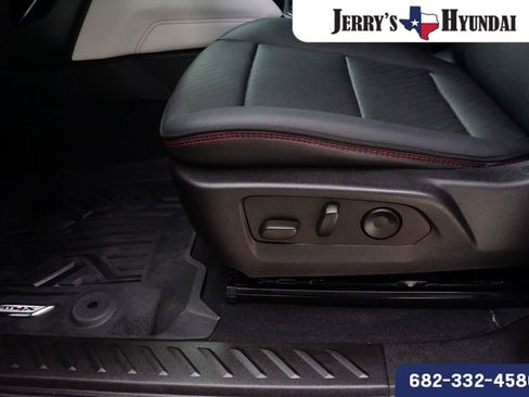 Used 2024 GMC Canyon AT4X image 16