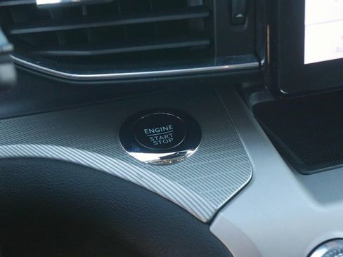 Used 2024 Ford Explorer XLT w/ Equipment Group 202A image 24