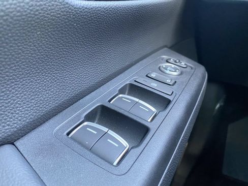 Used 2025 Honda CR-V EX-L image 9