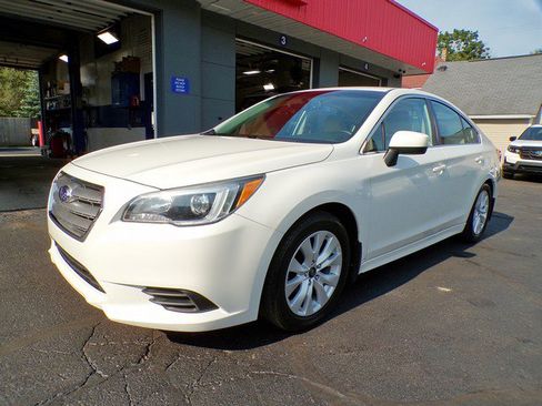 Used 2016 Subaru Legacy 2.5i Premium AWD/4WD image 6