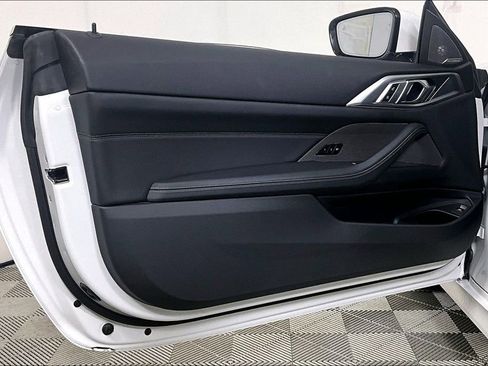 Used 2025 BMW 430i Coupe w/ Convenience Package image 23