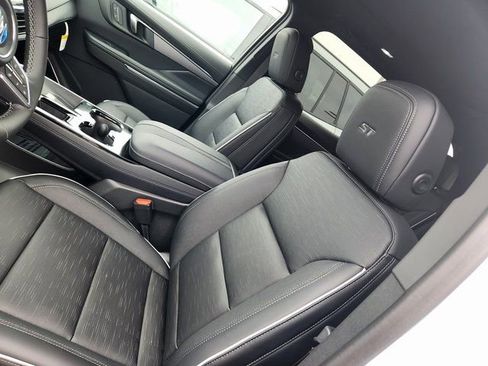New 2026 Buick Enclave Sport Touring w/ Power Package AWD/4WD image 13