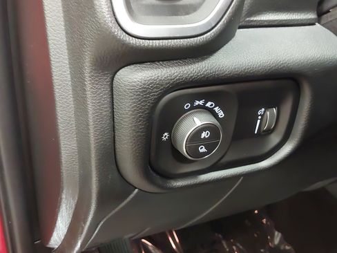 Used 2026 RAM 2500 Big Horn AWD/4WD image 31