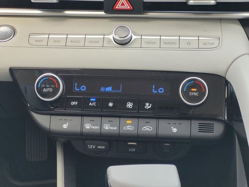 New 2026 Hyundai Elantra Limited FWD image 14
