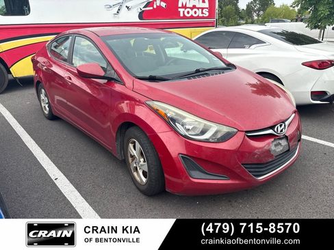 Used 2015 Hyundai Elantra SE FWD image 1