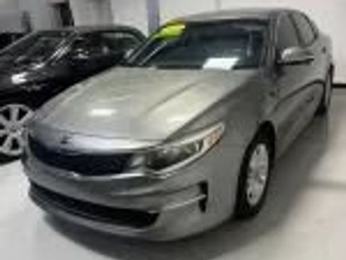 Used 2016 Kia Optima LX FWD image 1