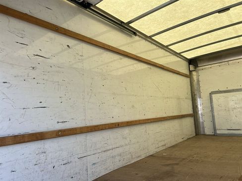 Used 2022 Ford E-350 and Econoline 350 Super Duty RWD image 13