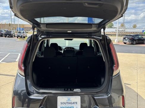 Used 2023 Kia Soul LX w/ Option Group 015 image 12