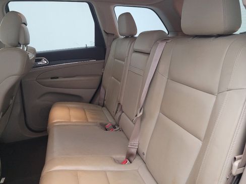 Used 2018 Jeep Grand Cherokee Limited image 18