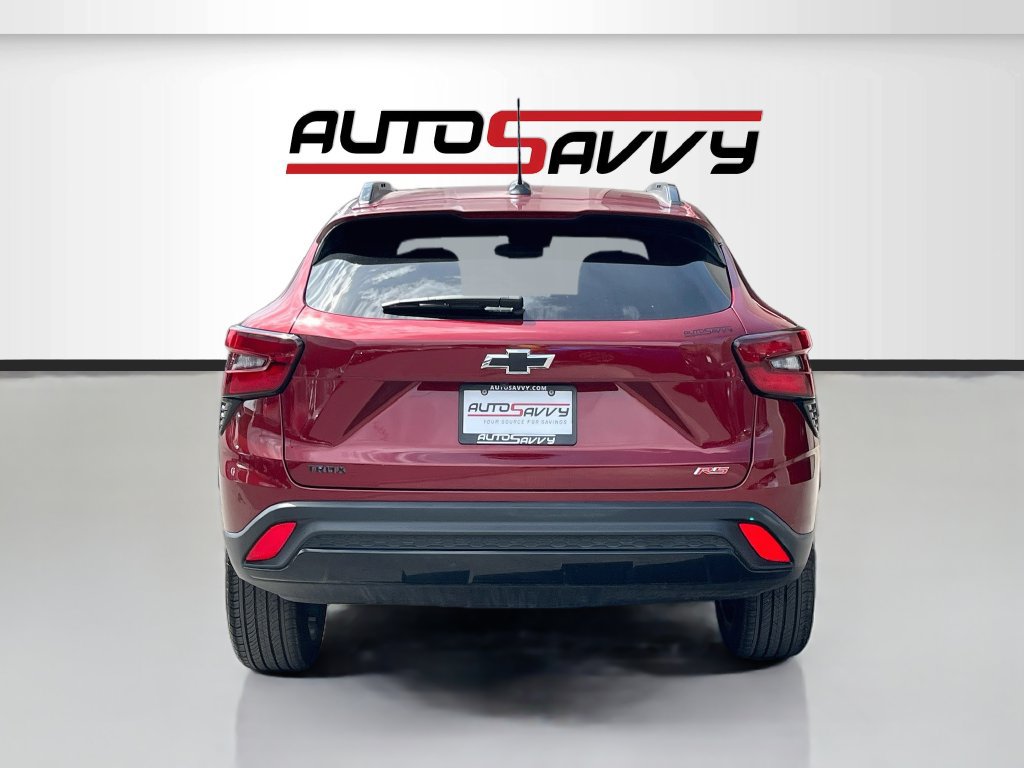 Used 2025 Chevrolet Trax RS FWD image 6