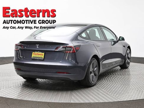 Used 2022 Tesla Model 3 image 5