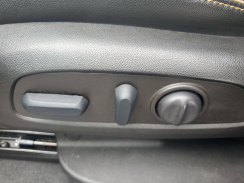 Used 2022 GMC Terrain AT4 image 20