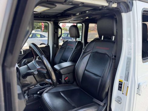 Used 2021 Jeep Wrangler Unlimited Rubicon w/ Uconnect 4C Nav & Sound Group AWD/4WD image 17