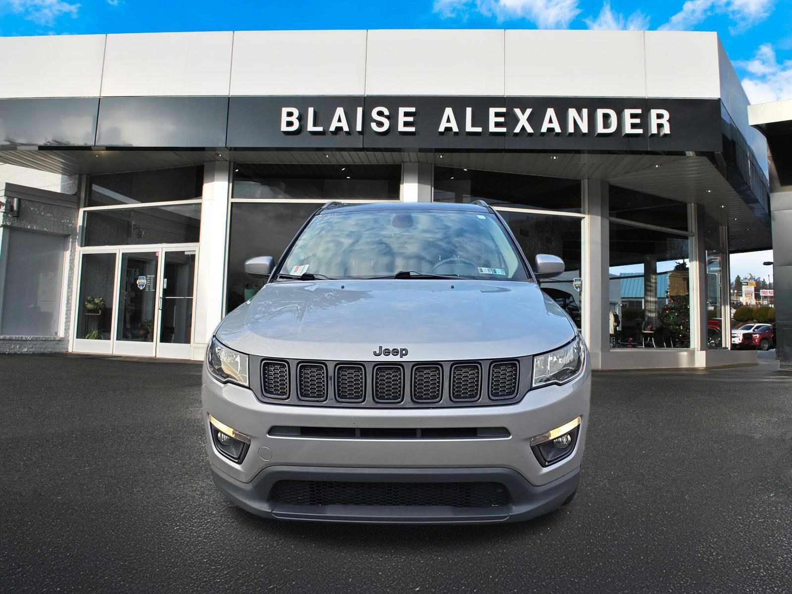 Used 2018 Jeep Compass Latitude w/ Popular Equipment Group AWD/4WD image 8
