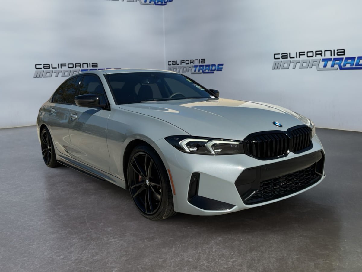 Used 2023 BMW 330i Sedan w/ M Sport Package RWD image 3