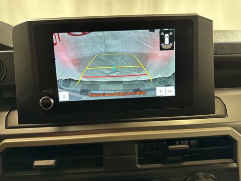 Used 2025 Toyota Tacoma SR5 image 31