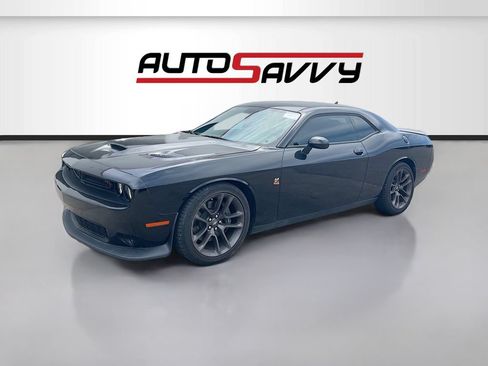 Used 2023 Dodge Challenger R/T Scat Pack RWD image 3