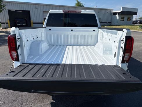New 2026 GMC Sierra 1500 Elevation w/ X31 Off-Road Package AWD/4WD image 12