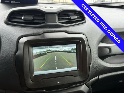 Used 2021 Jeep Renegade Latitude image 29