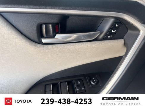 Used 2023 Toyota RAV4 Limited image 18