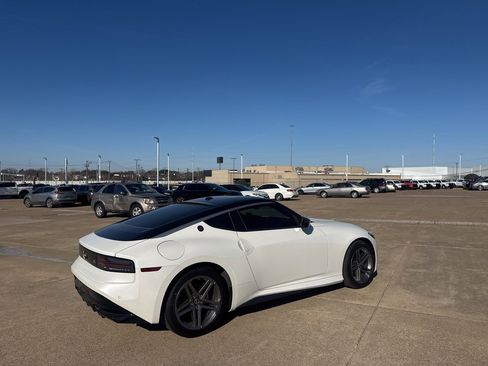 Certified 2025 Nissan Z Sport w/ Floor Mat Package image 26