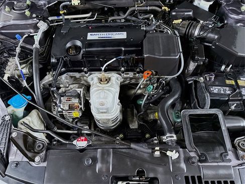 Used 2015 Honda Accord LX image 30