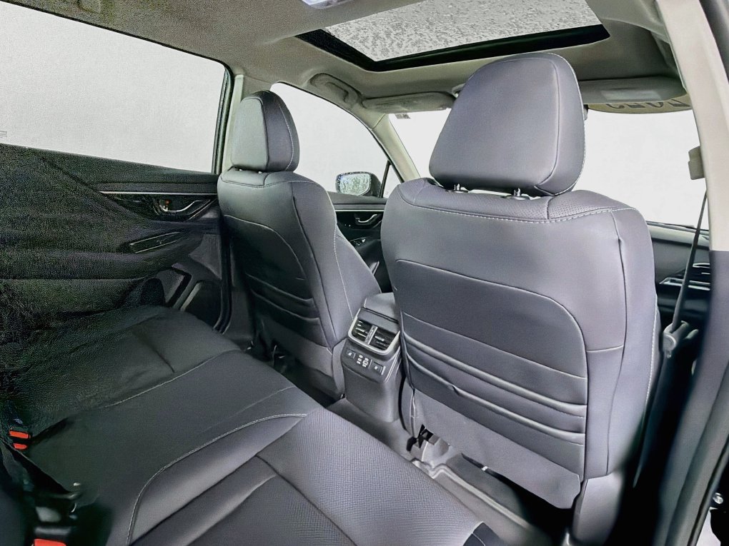 Used 2025 Subaru Outback Limited AWD/4WD image 28
