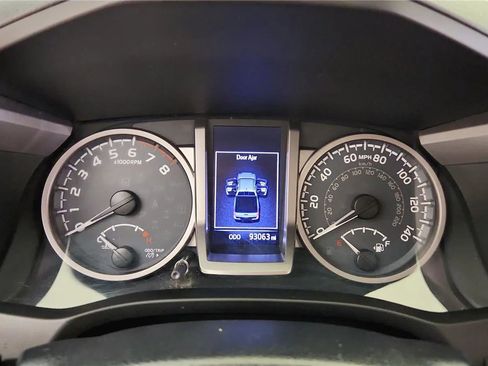 Used 2019 Toyota Tacoma SR5 image 25