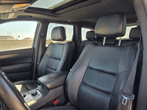 Used 2014 Jeep Grand Cherokee Limited AWD/4WD image 16
