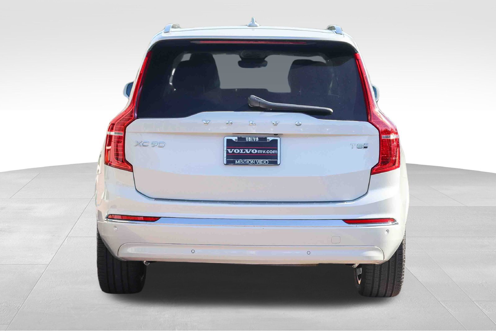 Used 2025 Volvo XC90 T8 Ultra w/ Protection Package Premier AWD/4WD image 7