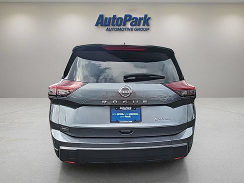 Used 2024 Nissan Rogue SV AWD/4WD image 7