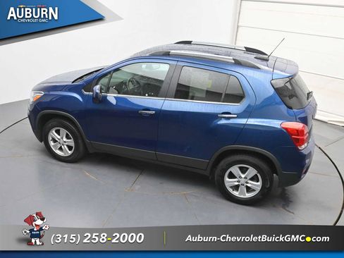 Used 2019 Chevrolet Trax LT w/ LT Convenience Package AWD/4WD image 30