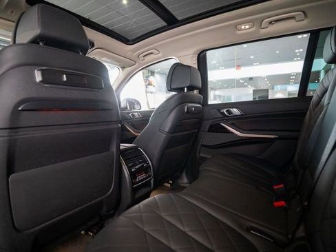 Used 2024 BMW X7 xDrive40i AWD/4WD image 15