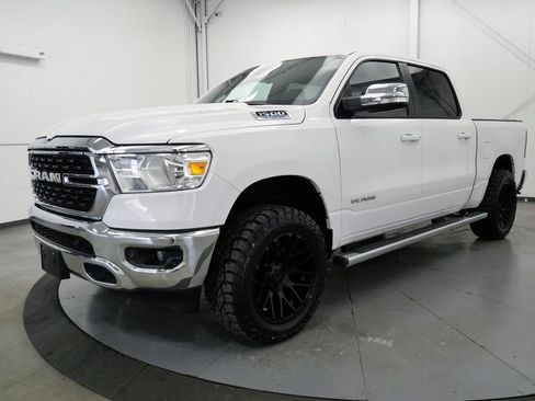 Used 2022 RAM 1500 Big Horn AWD/4WD image 3
