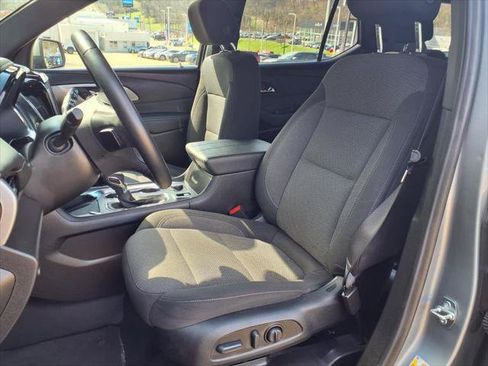 Used 2023 Chevrolet Traverse LT w/ LPO, Cargo Package AWD/4WD image 8