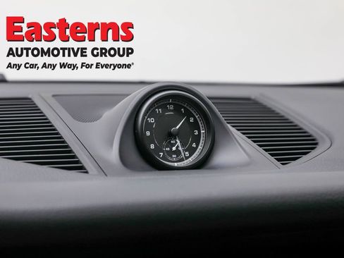 Used 2023 Porsche Macan T w/ Premium Package Plus image 18