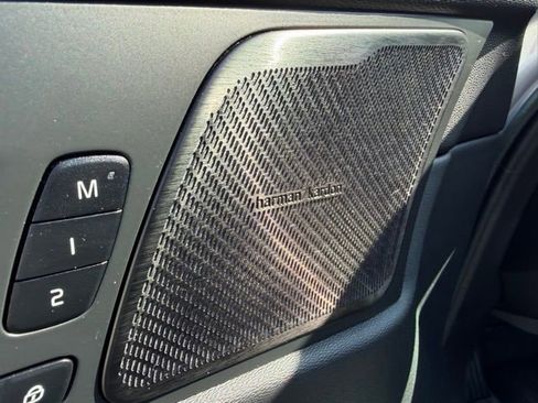Used 2022 Volvo XC60 B5 Inscription w/ Advanced Package FWD image 9