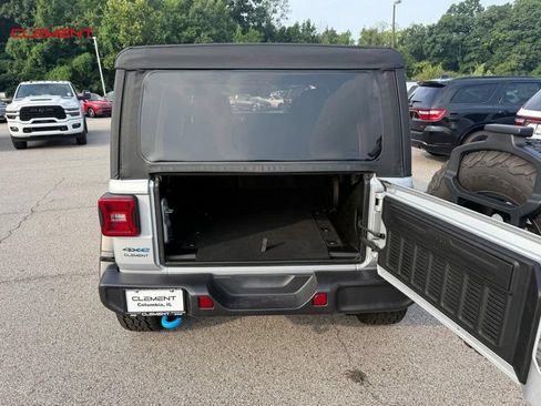 Used 2022 Jeep Wrangler Unlimited Rubicon 4xe AWD/4WD image 6