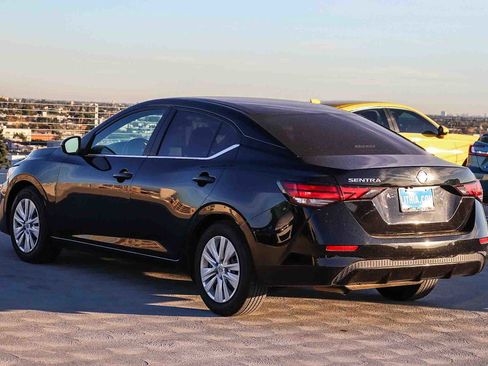Used 2024 Nissan Sentra S image 6