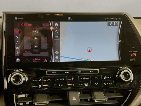 Used 2021 Toyota Highlander Limited image 13