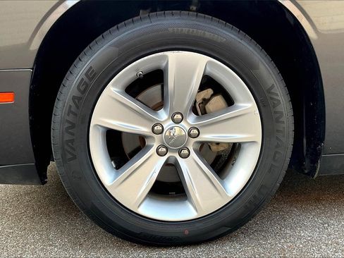 Certified 2023 Dodge Challenger SXT image 8