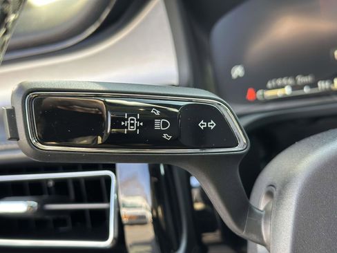 Used 2024 Lincoln Aviator AWD w/ Premium Package image 16